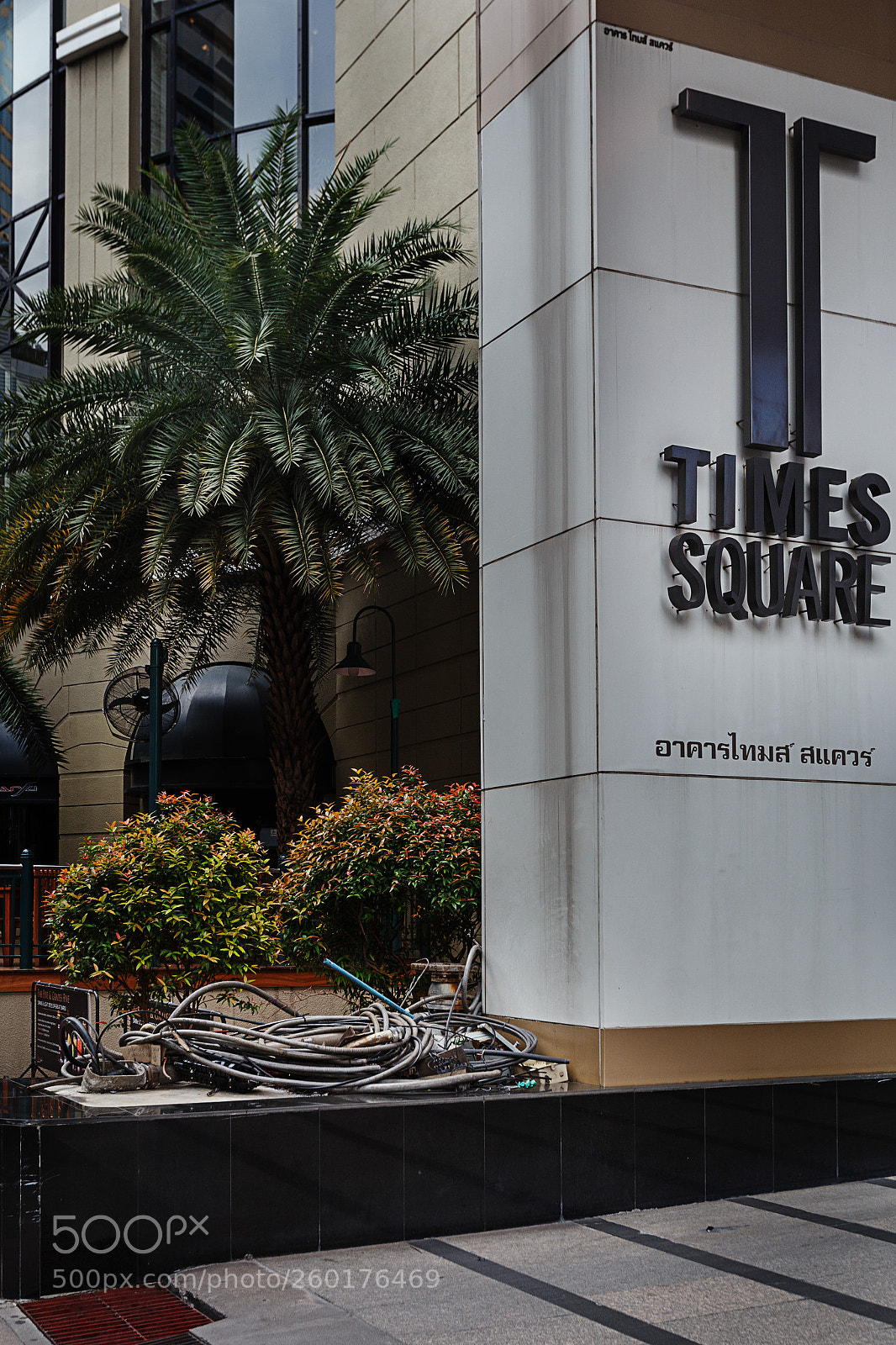 Canon EOS 6D sample photo. Times square - bangkok photography