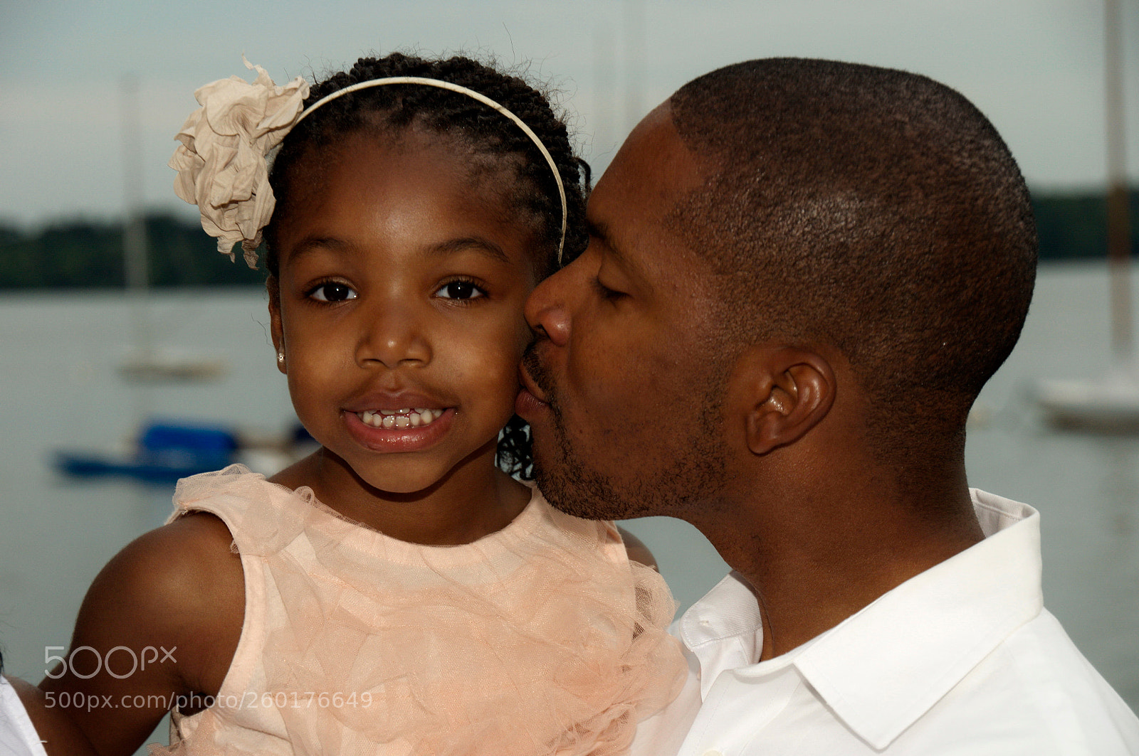 Nikon D5000 sample photo. O photography