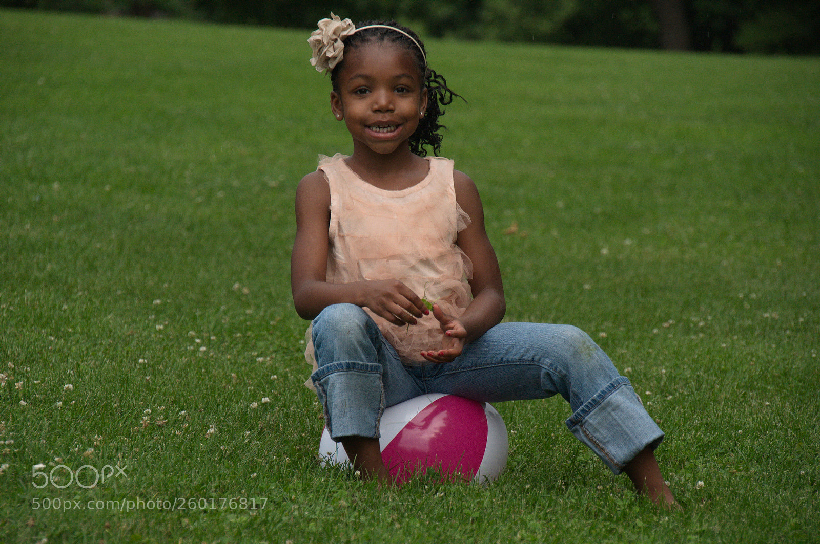 Nikon D5000 sample photo. O photography