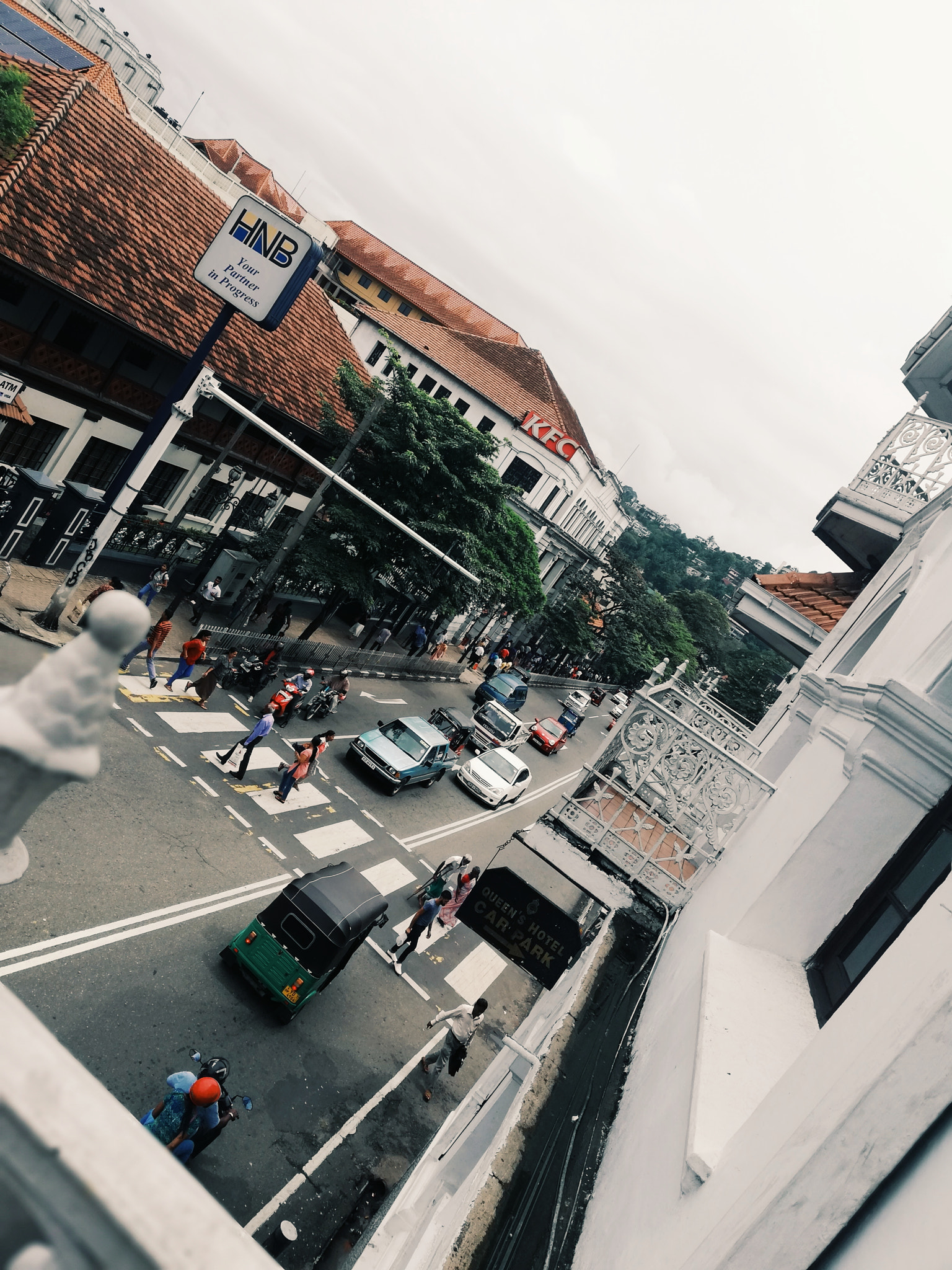 HUAWEI nova 2i sample photo