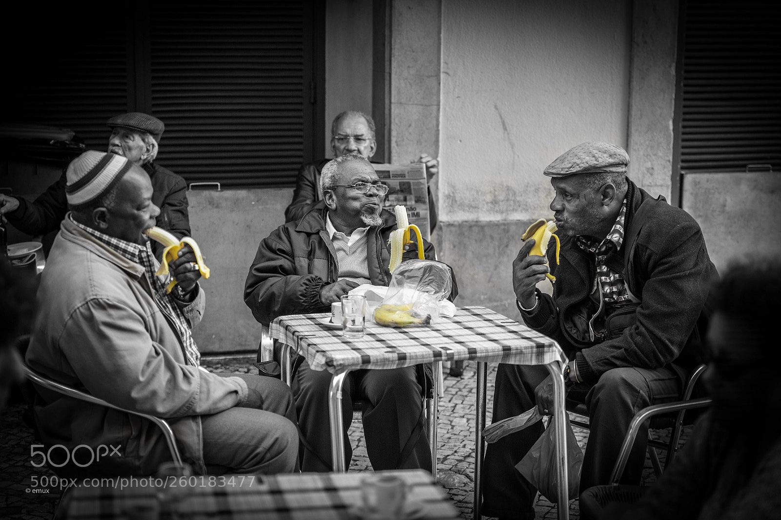 Canon EOS 6D sample photo. Tre amici al bar photography