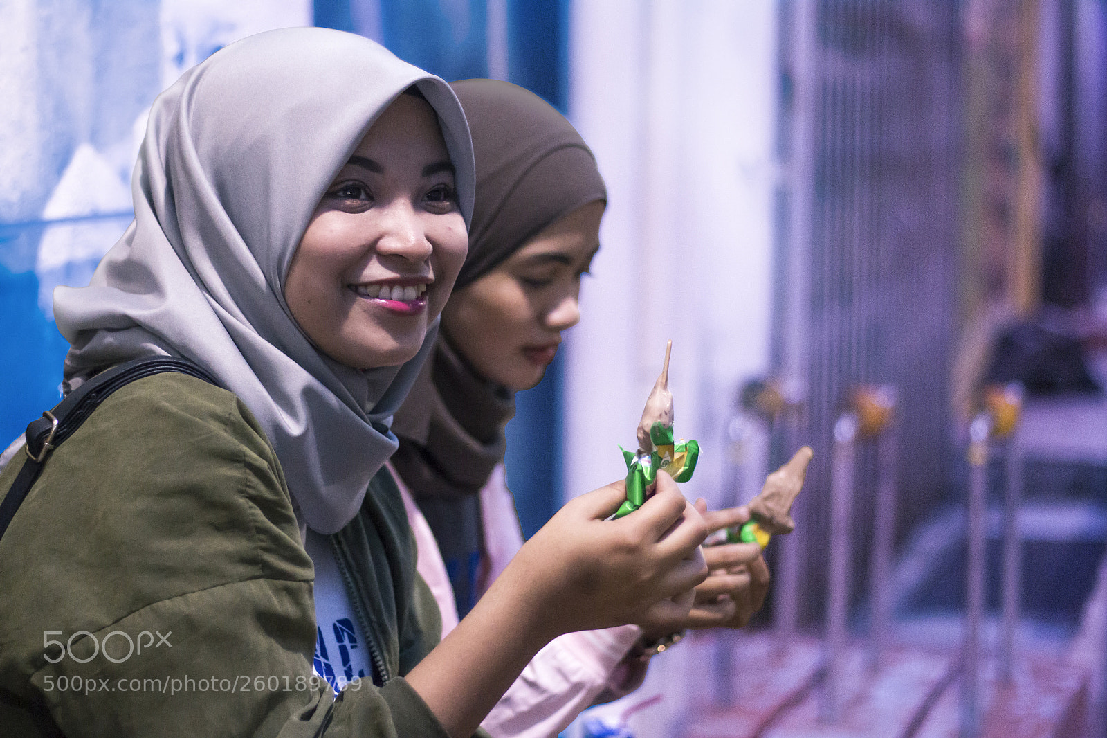 Canon EOS 70D sample photo. Girls hangout photography