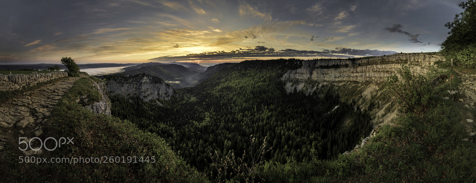 Canon EOS 5D Mark IV sample photo. Sunrise in creux du photography