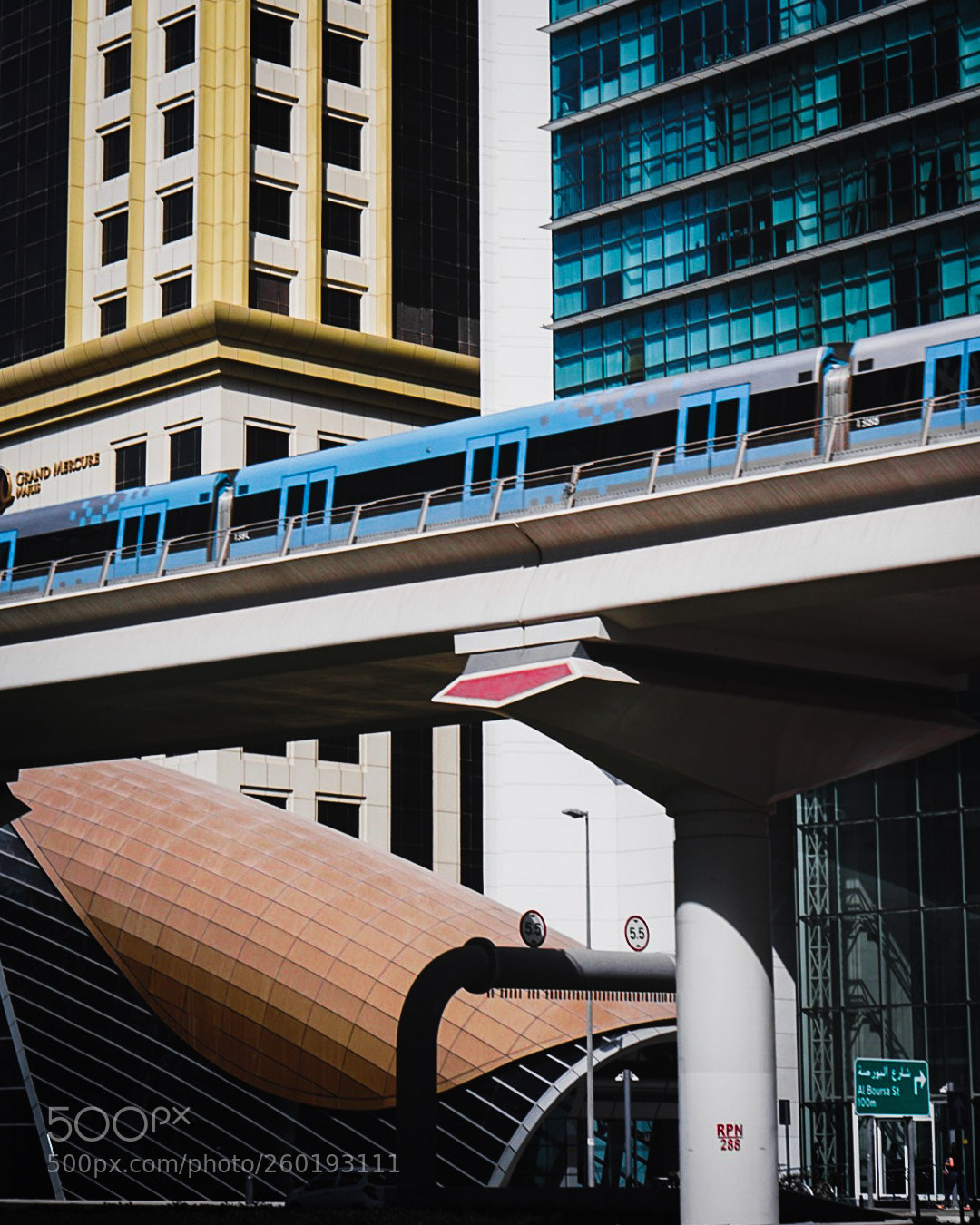 Sony a6300 sample photo. Aesthetic dubai photography