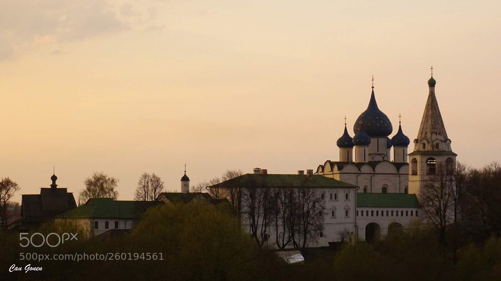 Sony a6000 sample photo. Suzdal city center photography