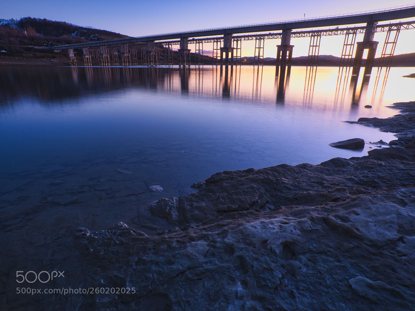 Olympus OM-D E-M5 II sample photo. Lago di campotosto photography