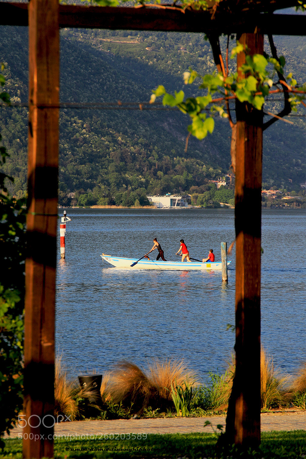 Canon EOS 7D Mark II sample photo. A door on lake photography