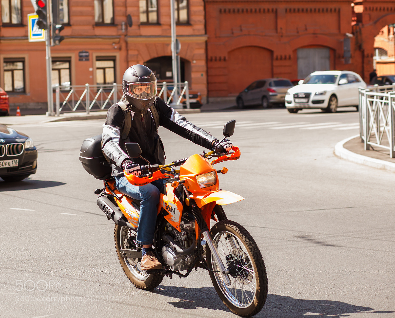 Canon EOS 5D Mark II sample photo. Spb streets photography