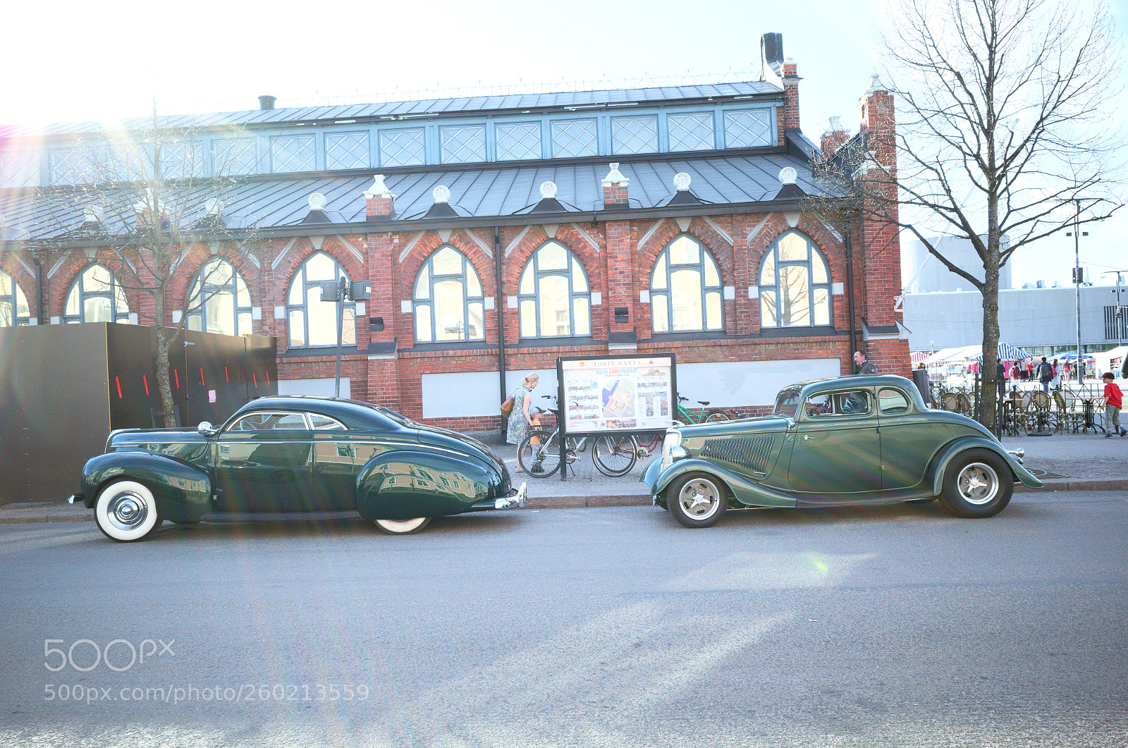 Ricoh GR II sample photo. Parked cars, in front photography