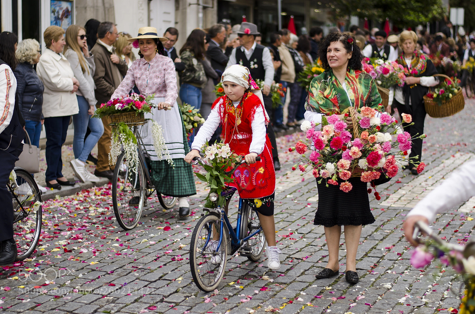 Nikon D7000 sample photo. Welcome to spring traditional photography