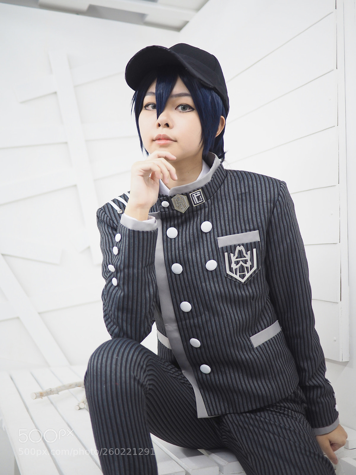 Olympus OM-D E-M5 II sample photo. Detective, meditating photography