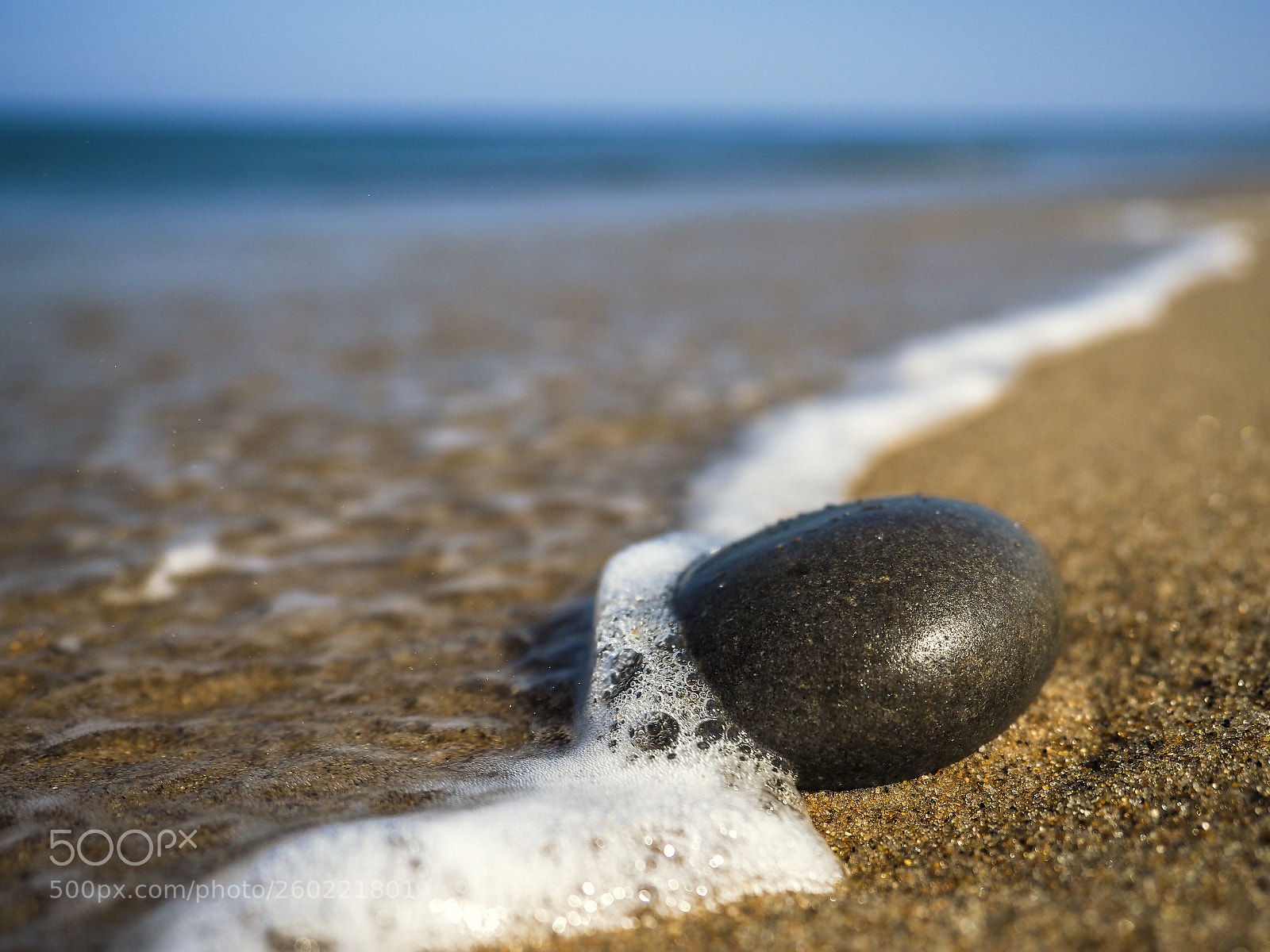 Olympus OM-D E-M1 Mark II sample photo. Pebble on the beach  photography