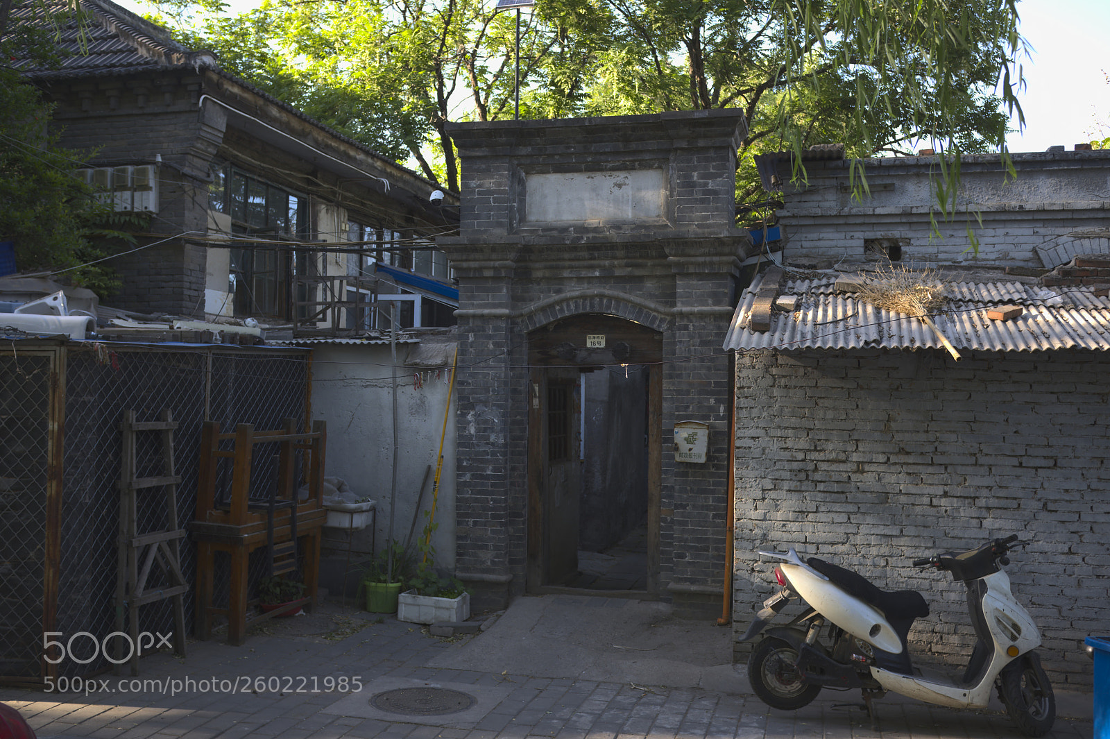 Fujifilm X100F sample photo. Hutong photography