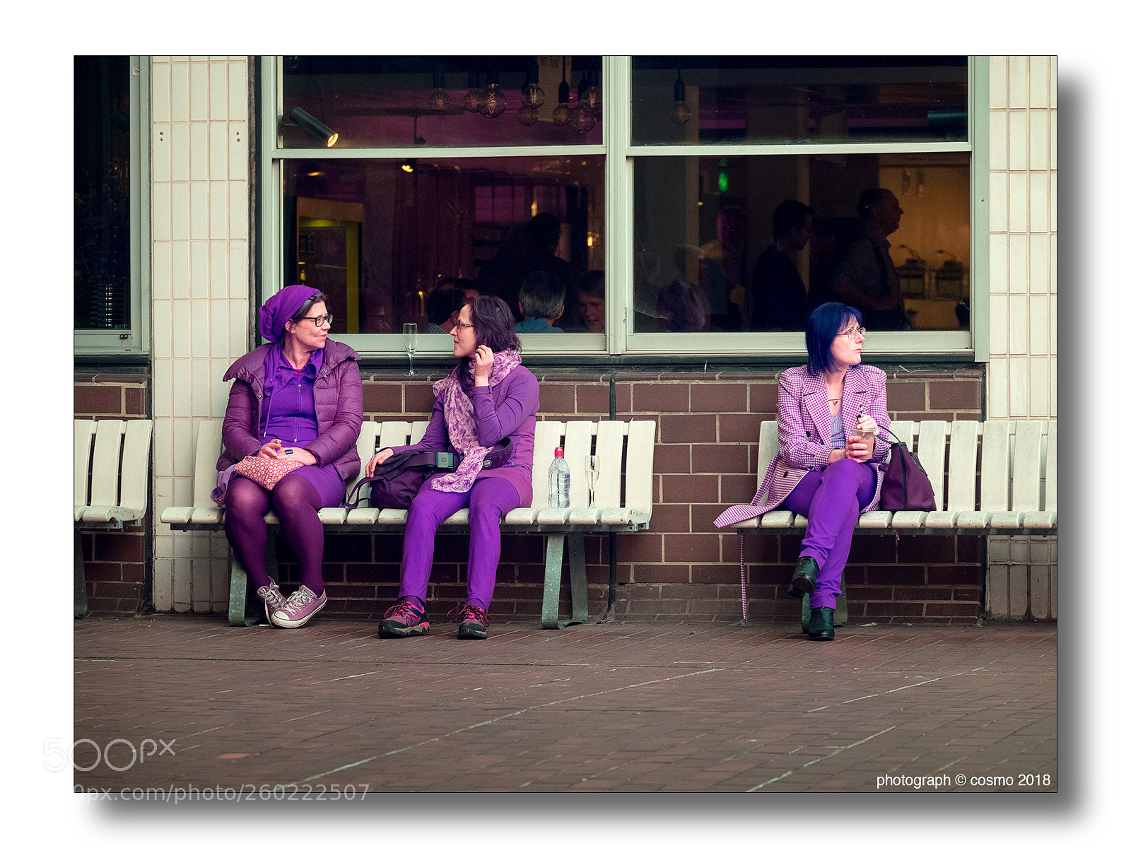 Panasonic Lumix DMC-GX8 sample photo. Barbian chatting. photography