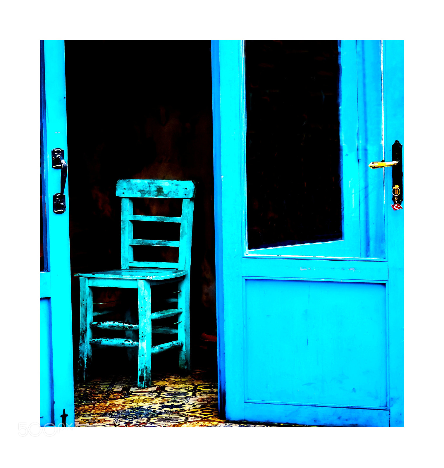 Leica V-Lux 3 sample photo. La chaise bleue photography