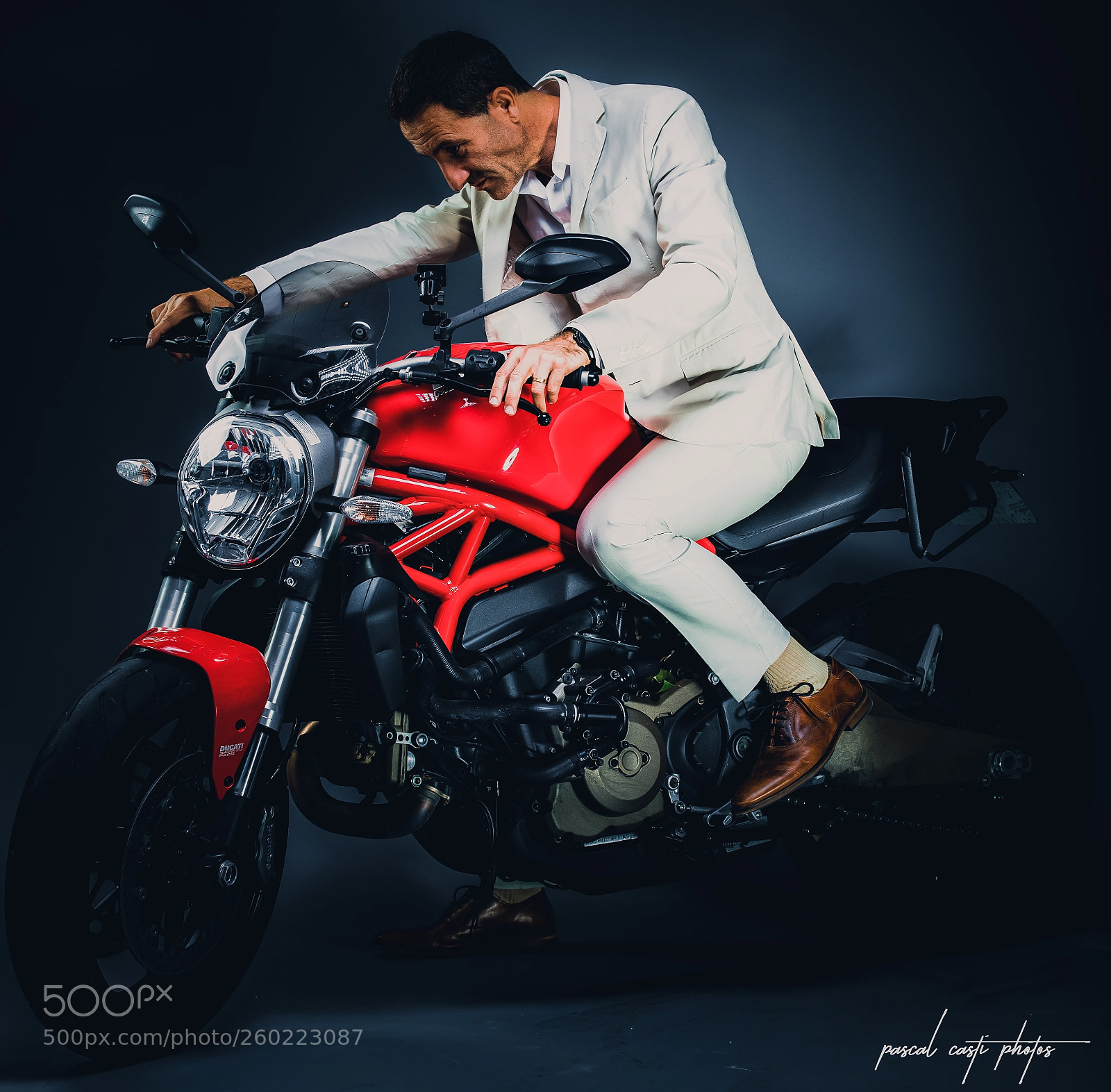 Canon EOS 5D Mark IV sample photo. Man with ducati photography