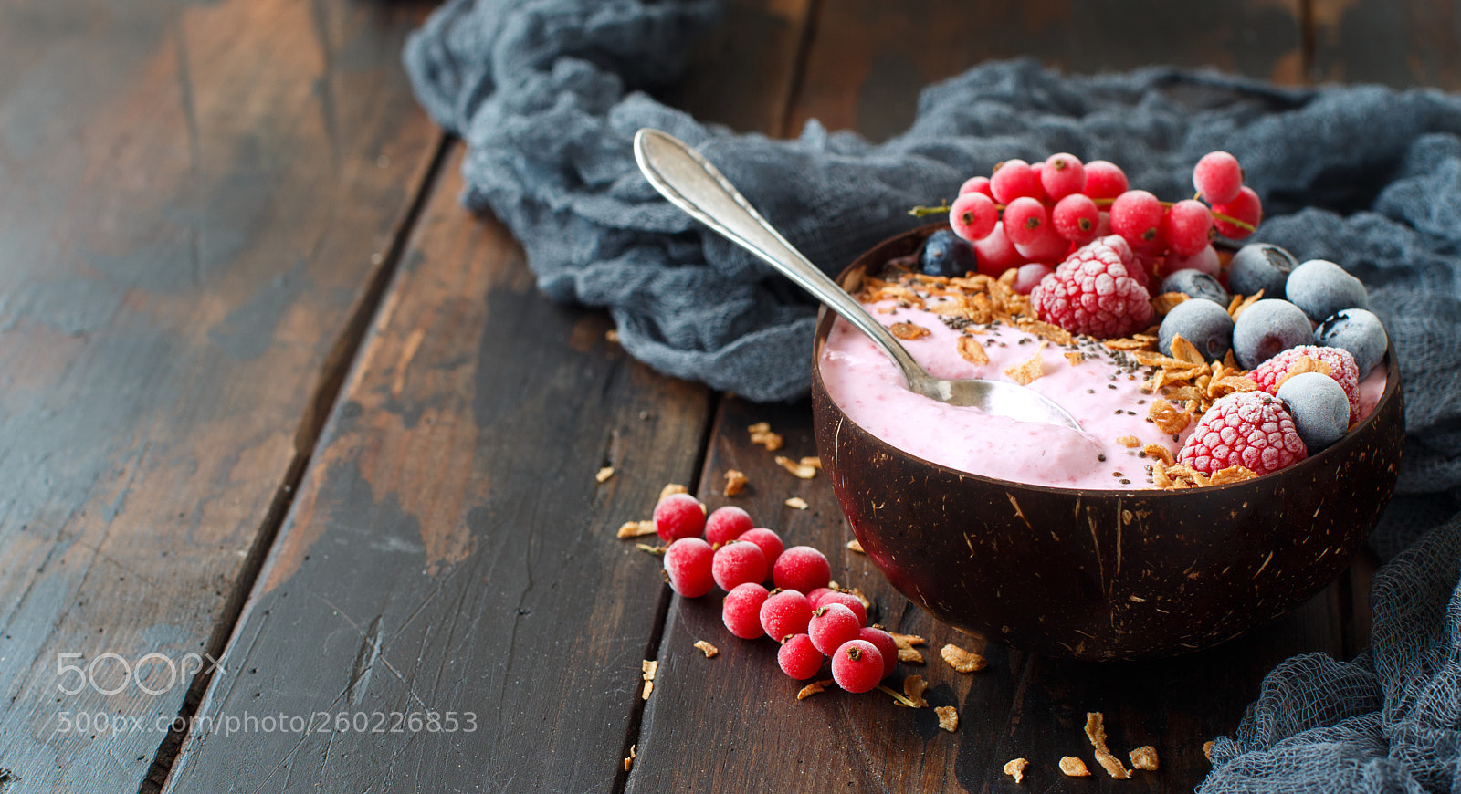 Canon EOS 650D (EOS Rebel T4i / EOS Kiss X6i) sample photo. Wild berries smoothie bowls photography