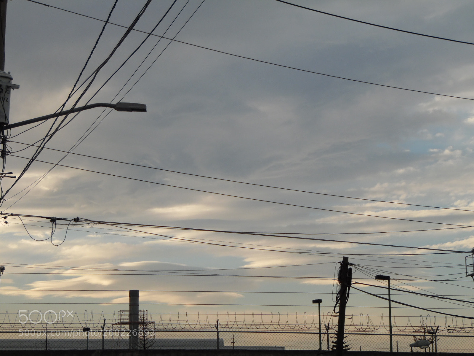Samsung WB1100F/WB1101F/WB1102F sample photo. Sky lines photography