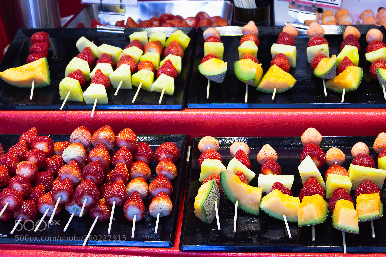 Canon EOS 550D (EOS Rebel T2i / EOS Kiss X4) sample photo. Closeup many fruit photography