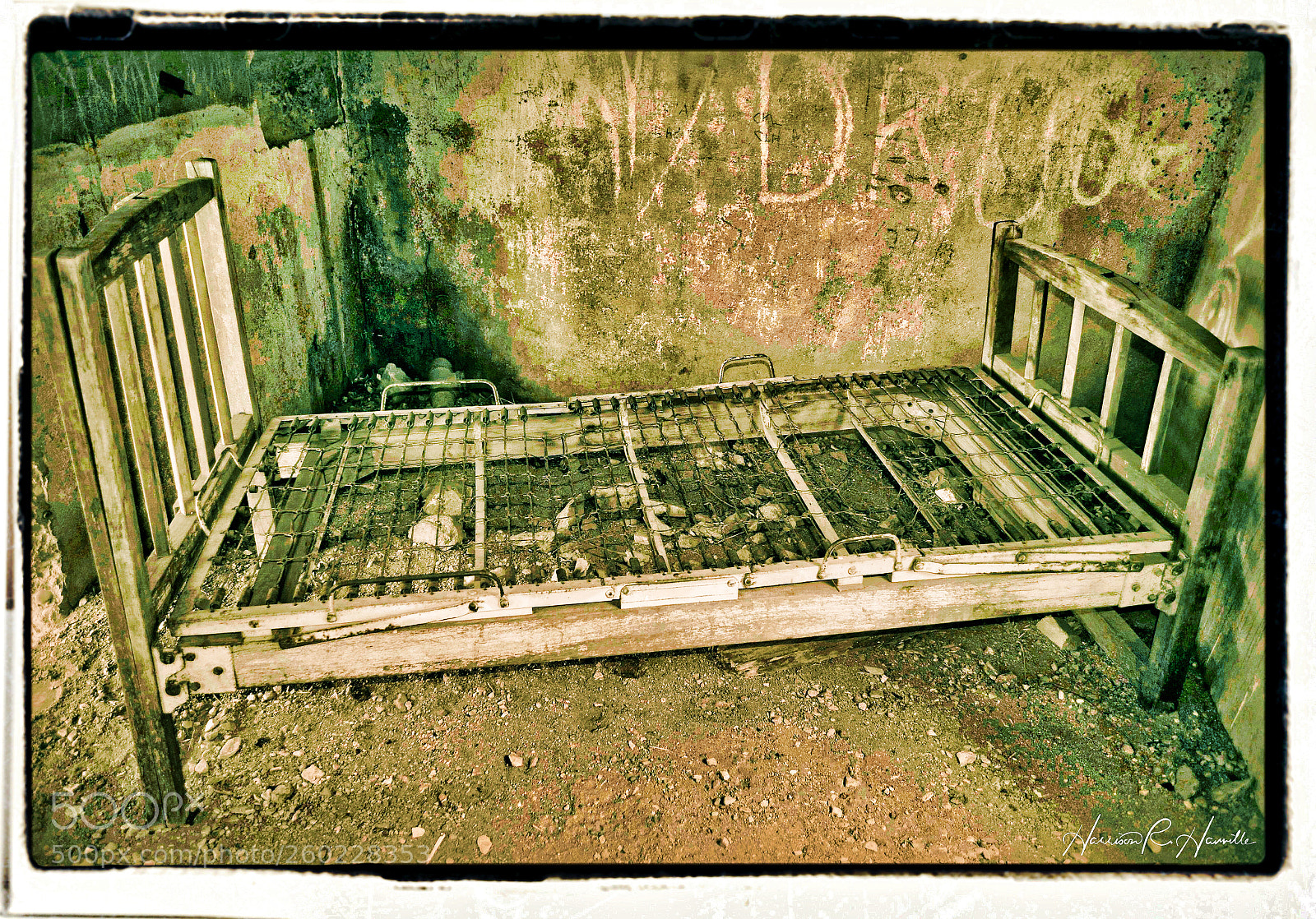 Nikon D5100 sample photo. Old jailhouse bed photography