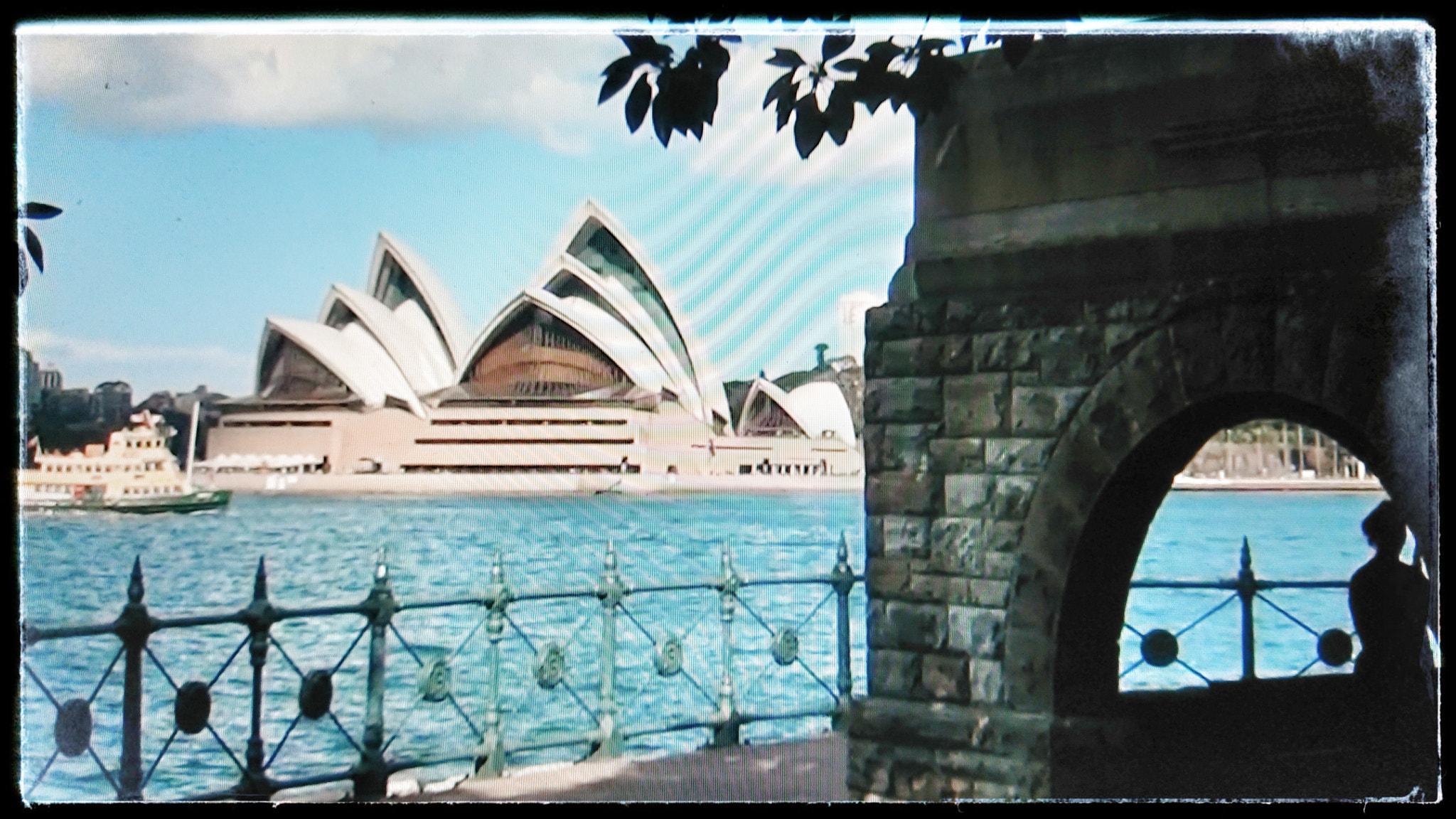 Sony Xperia XZ Premium sample photo. Popmixer. opera house sails from a distance... photography