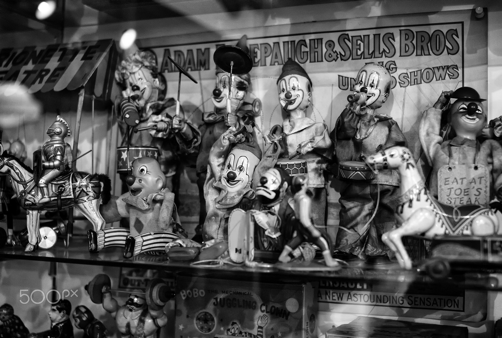Leica M8 sample photo. Tin toys photography