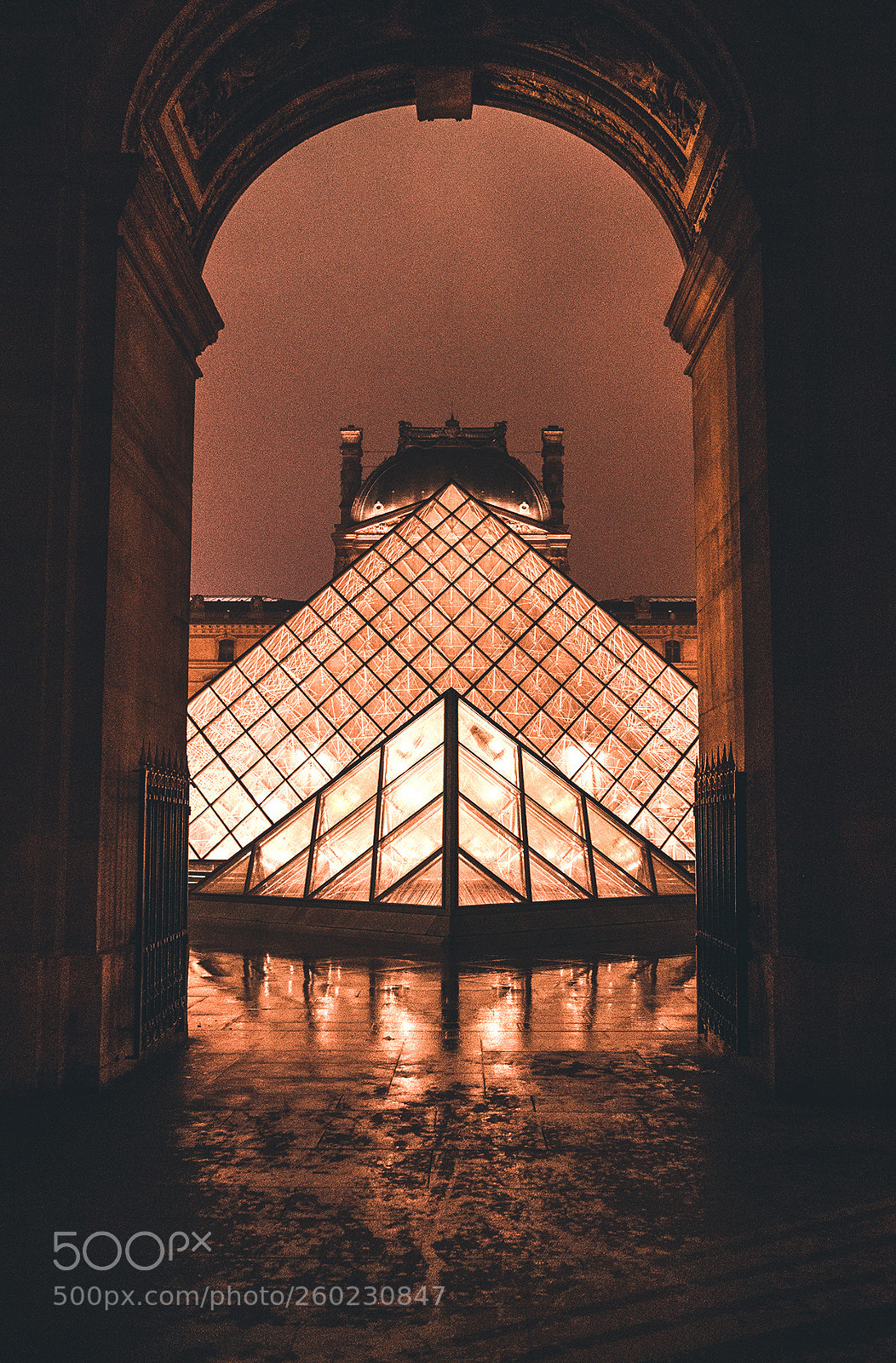 Panasonic Lumix DMC-LX100 sample photo. Louvre at night photography