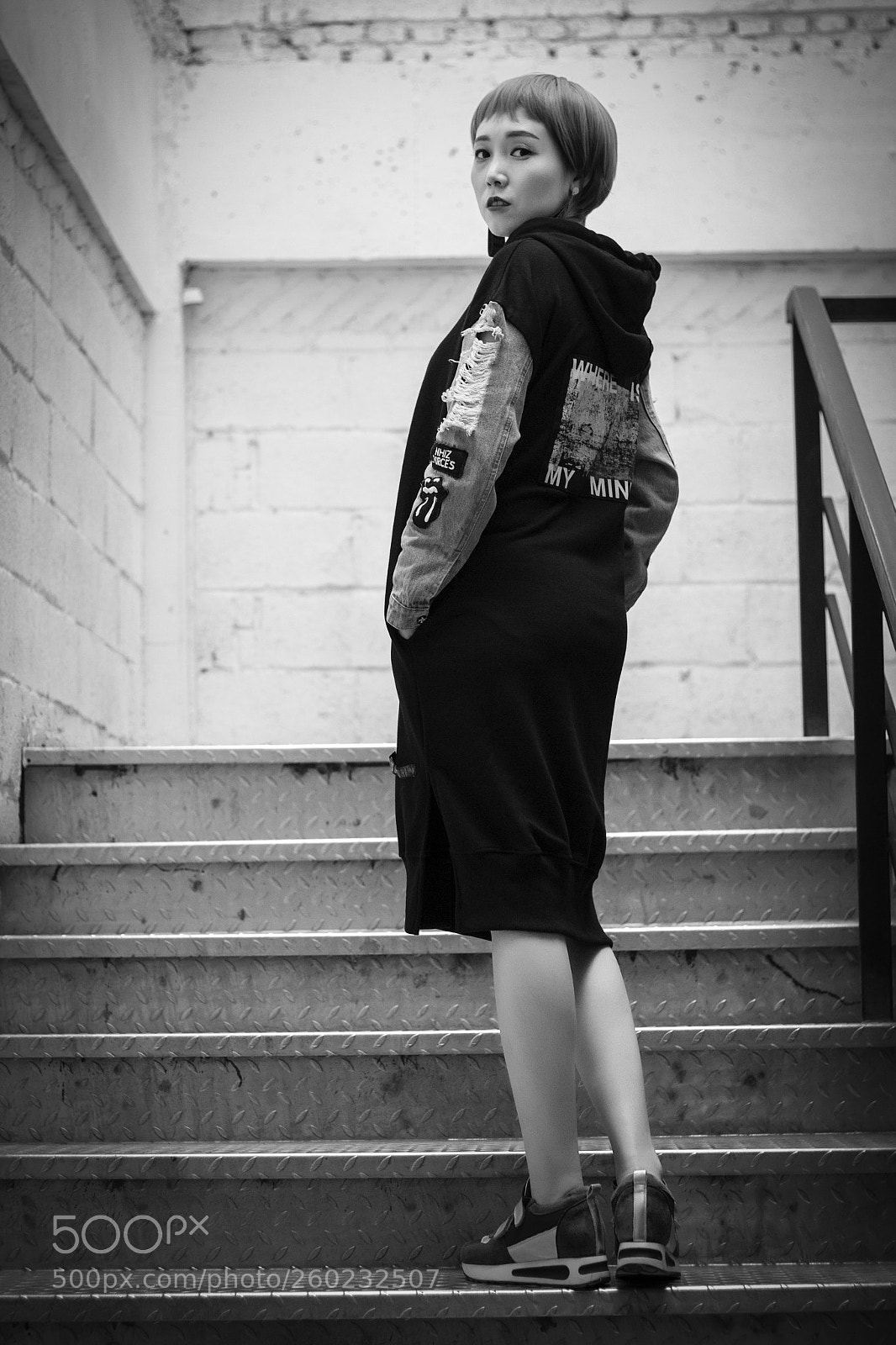 Canon EOS 600D (Rebel EOS T3i / EOS Kiss X5) sample photo. 回望 photography