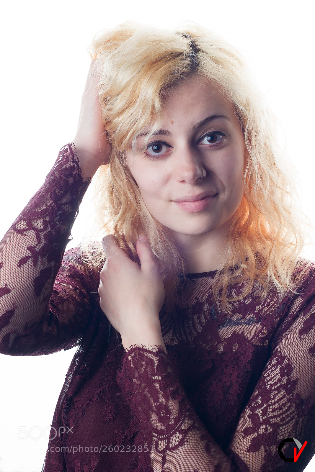 Sony Alpha DSLR-A850 sample photo. Sandra. color burdeos. photography