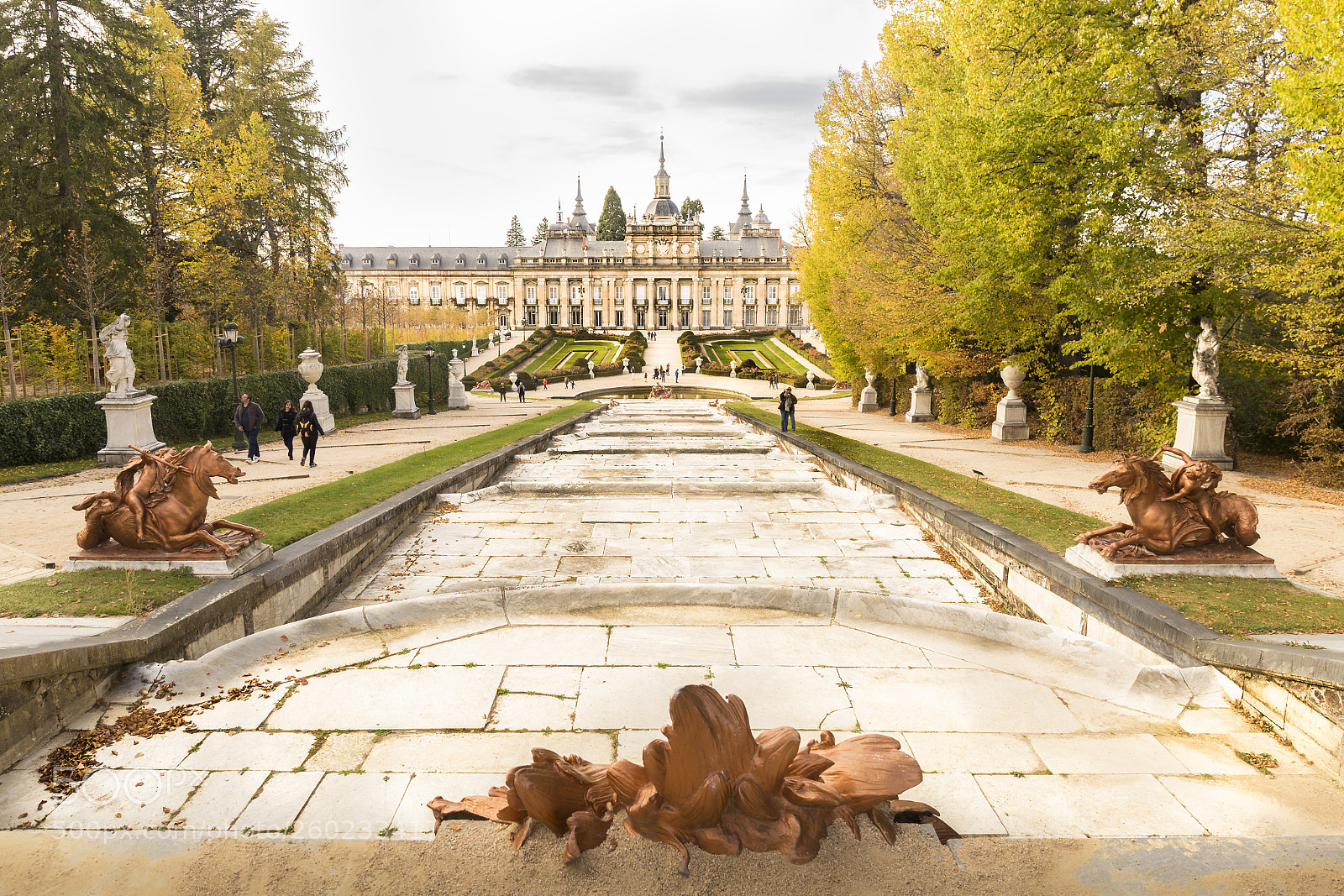 Canon EOS 6D sample photo. Royal palace of la photography