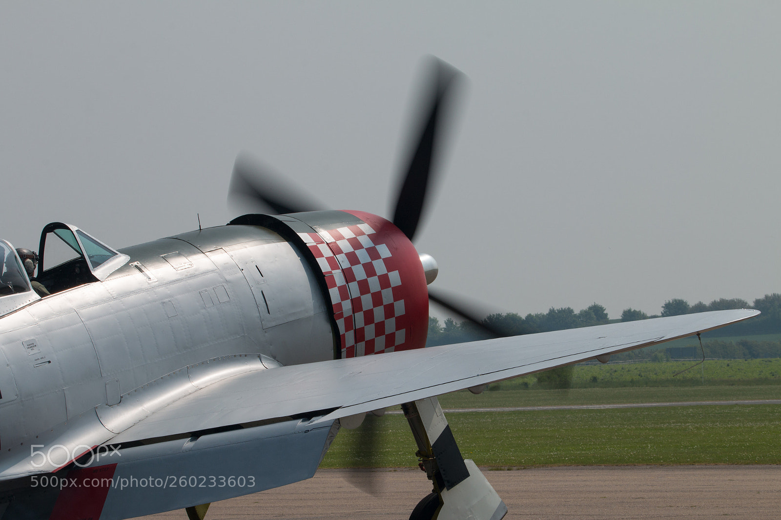 Canon EOS 70D sample photo. Republic p-47d thunderbolt, ready photography