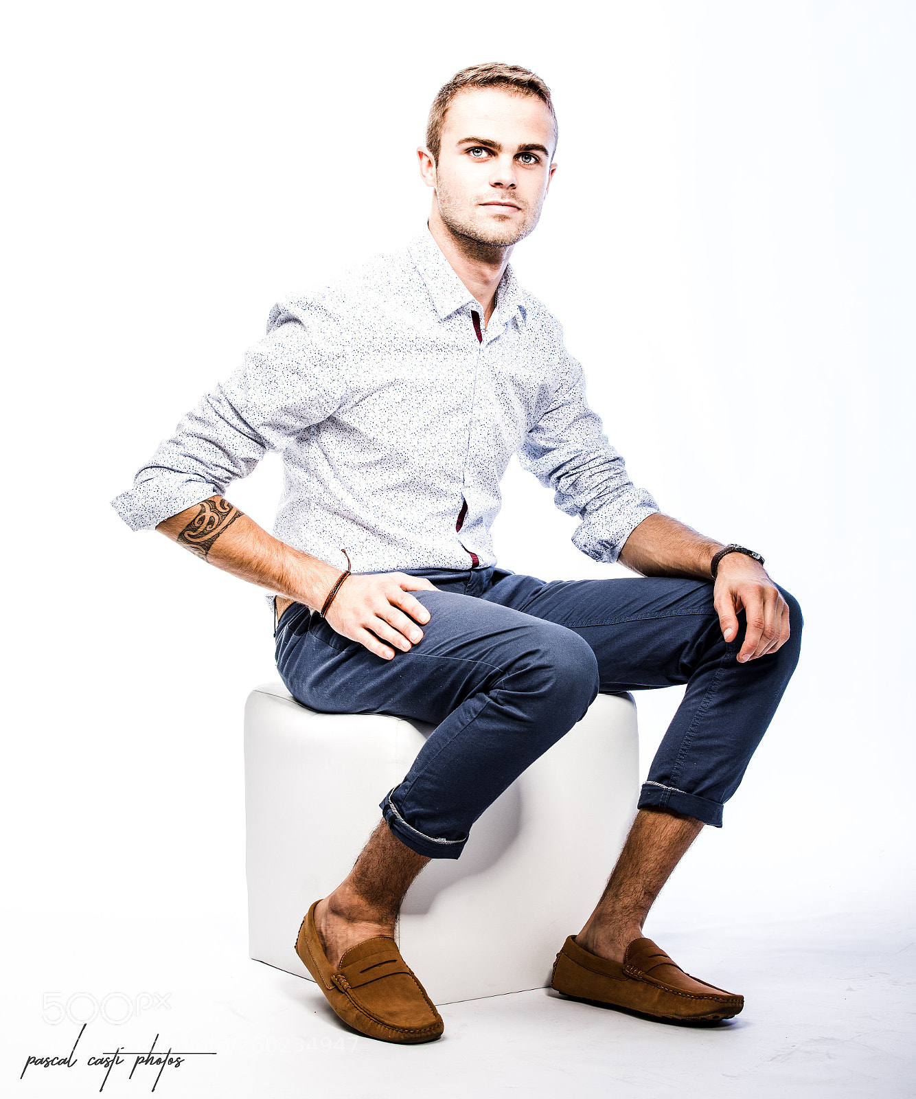 Canon EOS 5D Mark IV sample photo. Valentino - high key photography