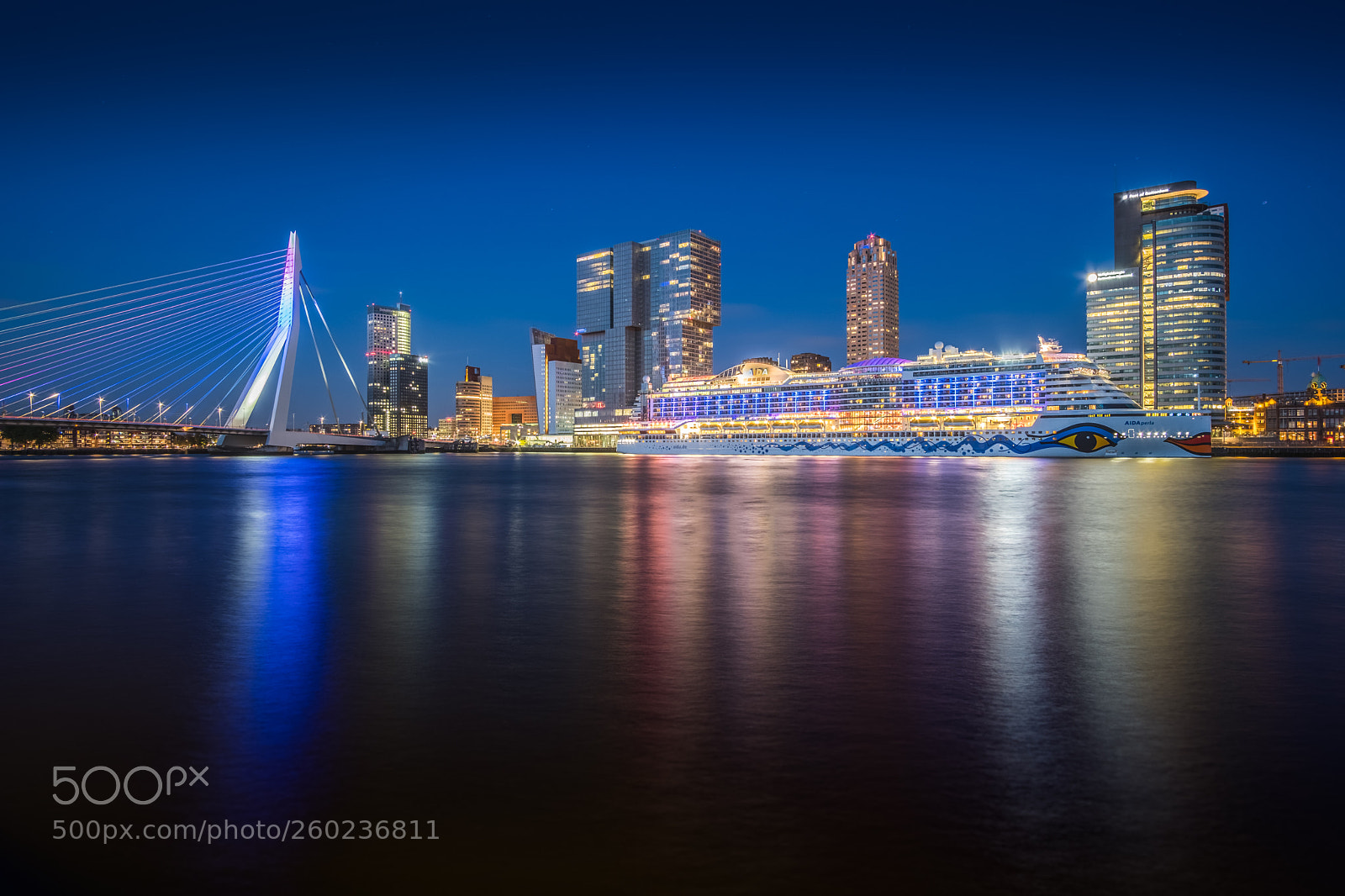 Fujifilm X-T2 sample photo. Aidaperla in rotterdam photography