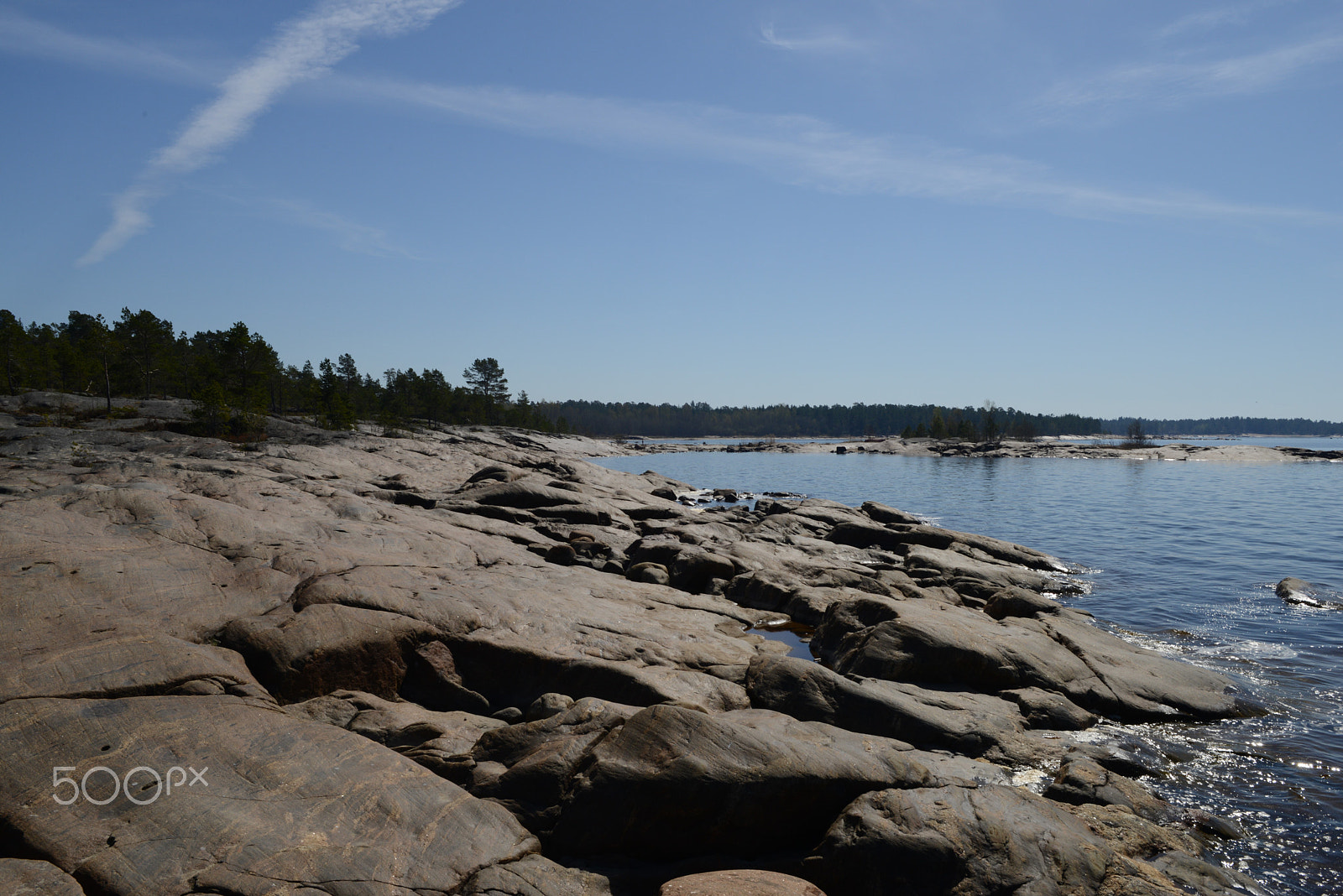 Nikon AF-S Nikkor 28mm F1.8G sample photo. Sea and rocks photography