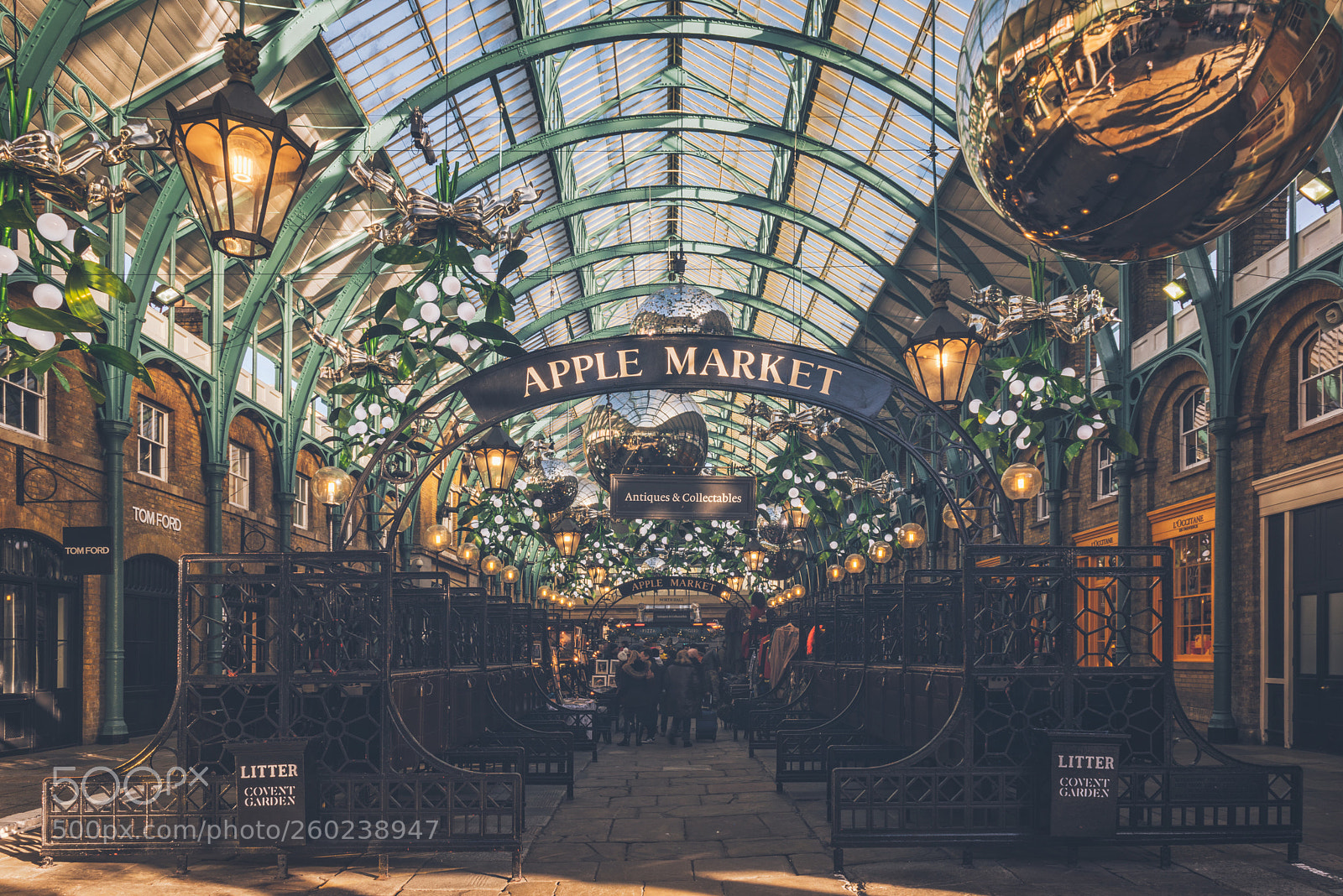 Nikon D810 sample photo. Apple market photography