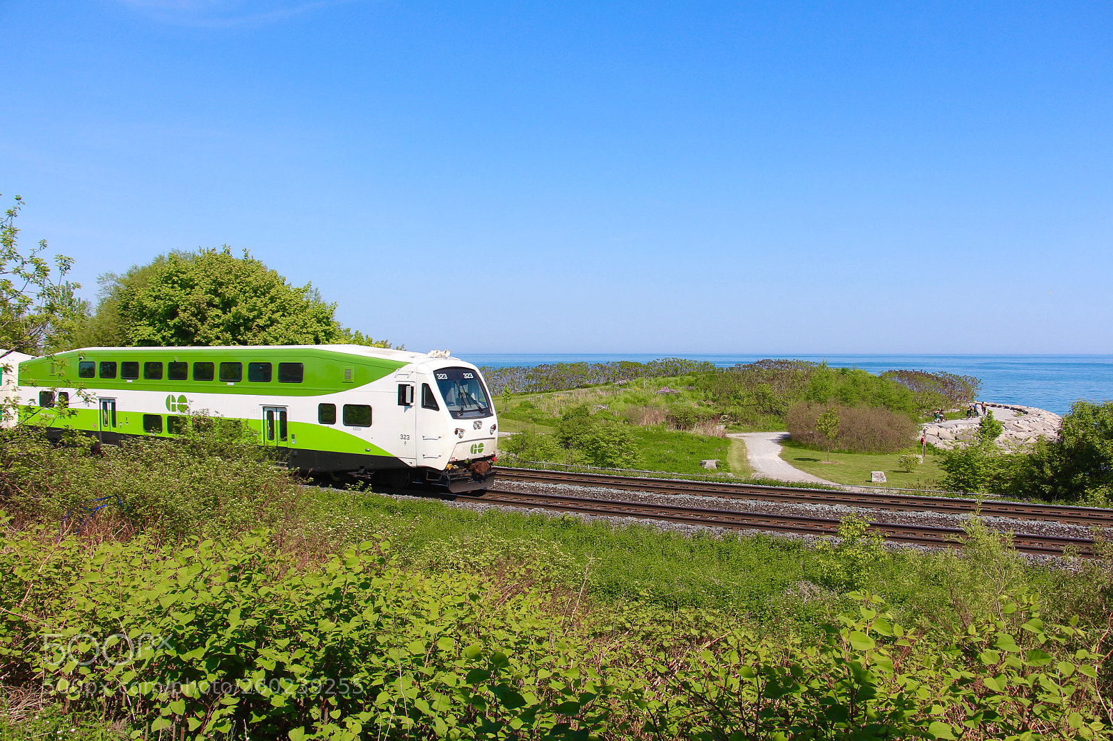 Canon EOS 700D (EOS Rebel T5i / EOS Kiss X7i) sample photo. Westbound go train photography