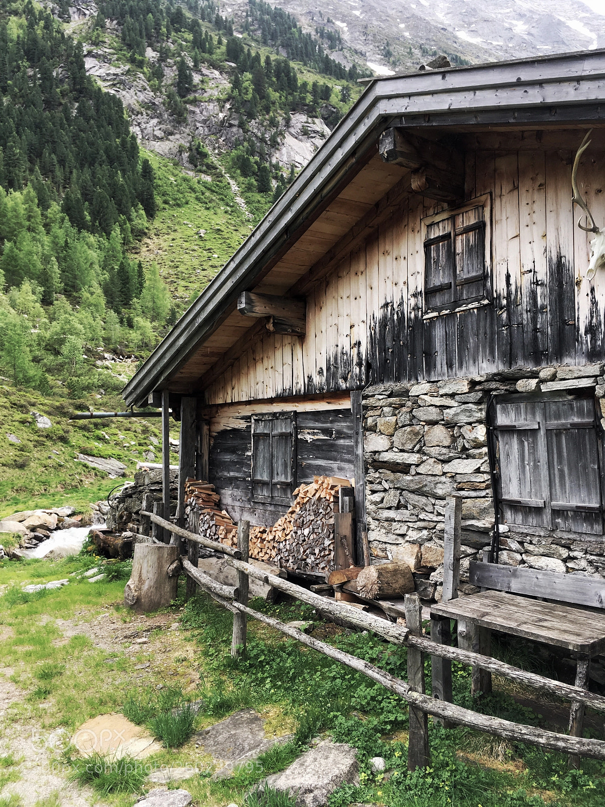Apple iPhone SE sample photo. Mountain hut  photography