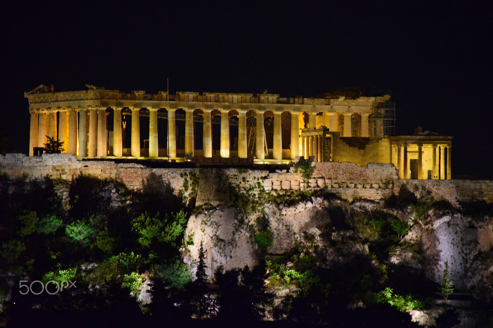 Nikon AF-S DX Nikkor 55-300mm F4.5-5.6G ED VR sample photo. Parthenon by night photography