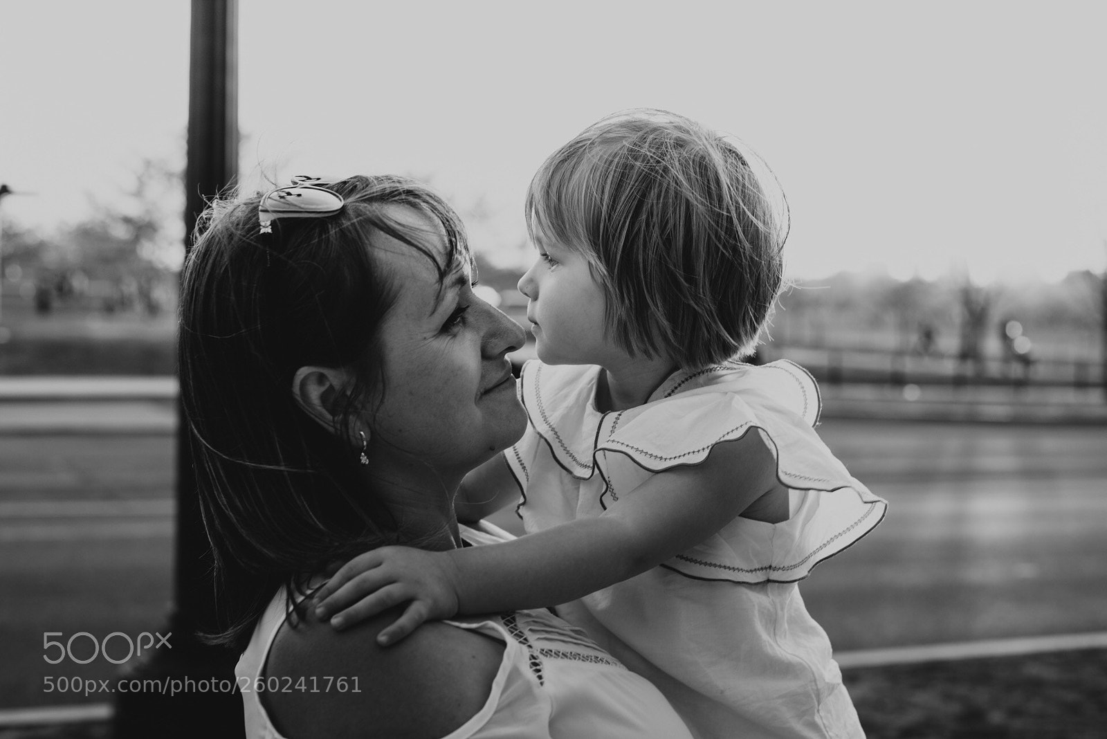 Nikon D750 sample photo. Mom holding the daughter photography