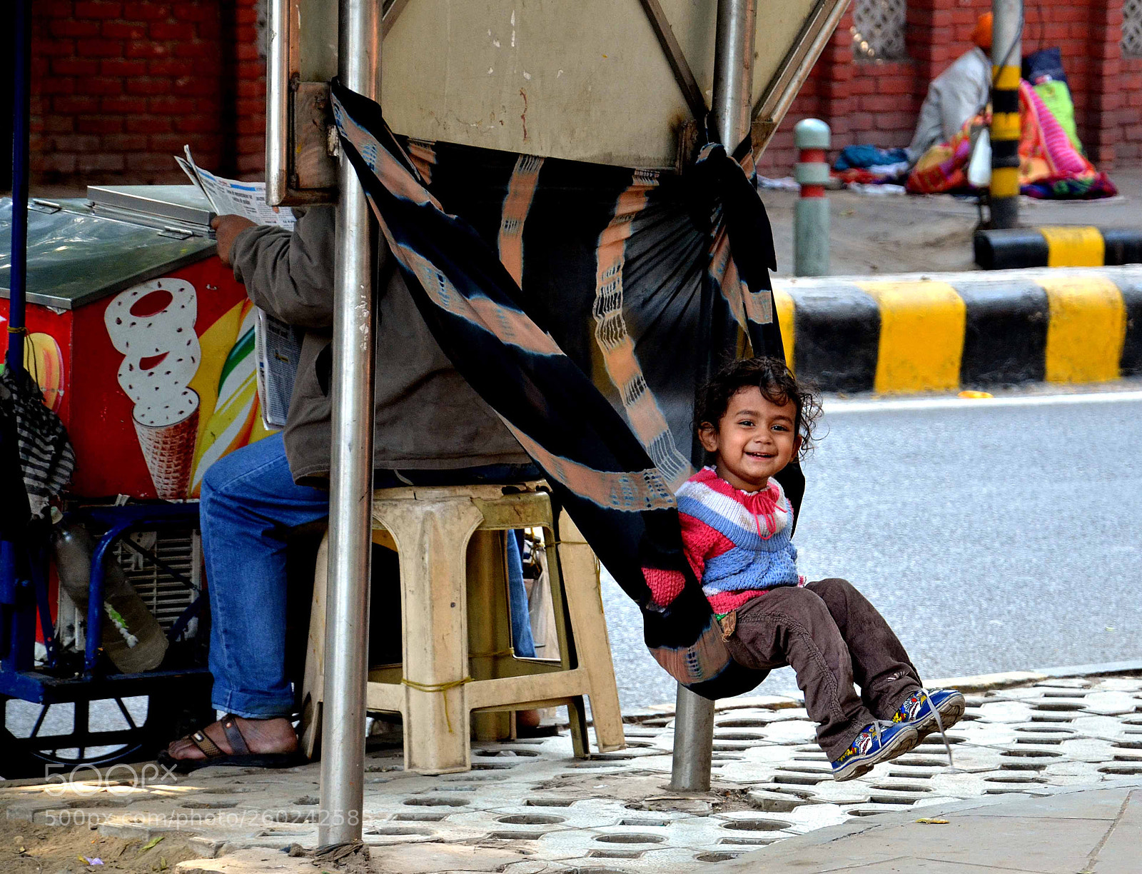 Nikon D7000 sample photo. Poverty can't seize the photography