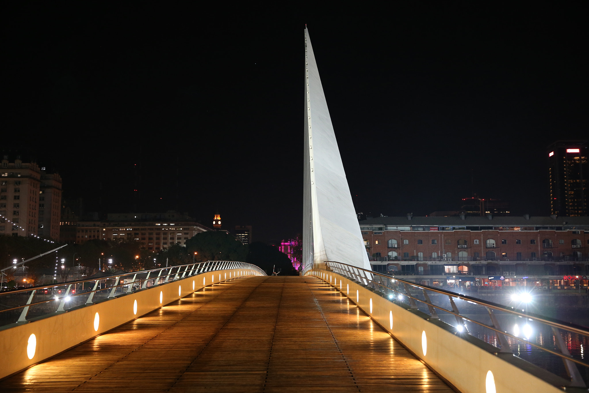 Canon EOS-1D X sample photo. Puente de la mujer photography