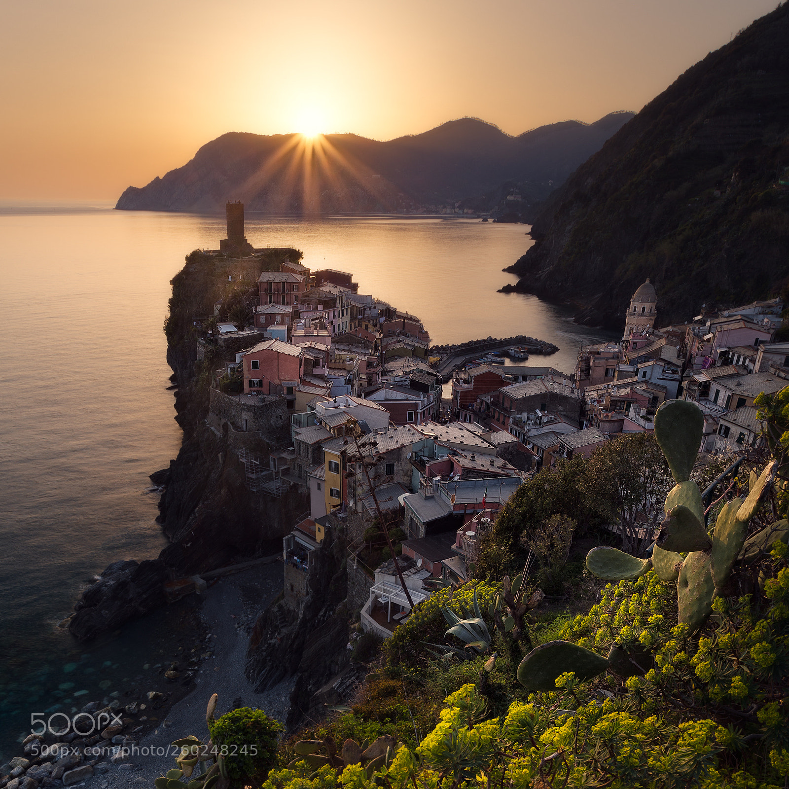Canon EOS 6D sample photo. Vernazza sunset photography