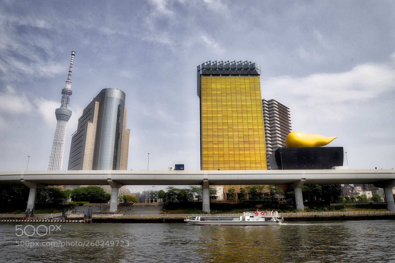 Canon EOS 6D Mark II sample photo. The golden building photography