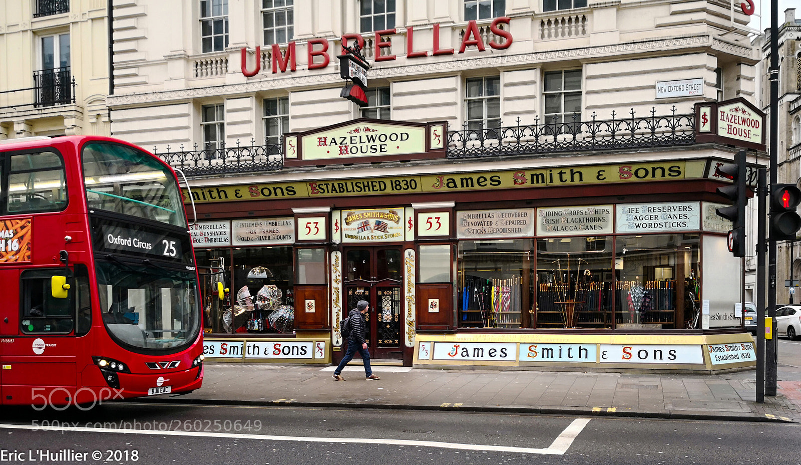 HUAWEI Mate 10 Pro sample photo. Umbrellas and sons photography