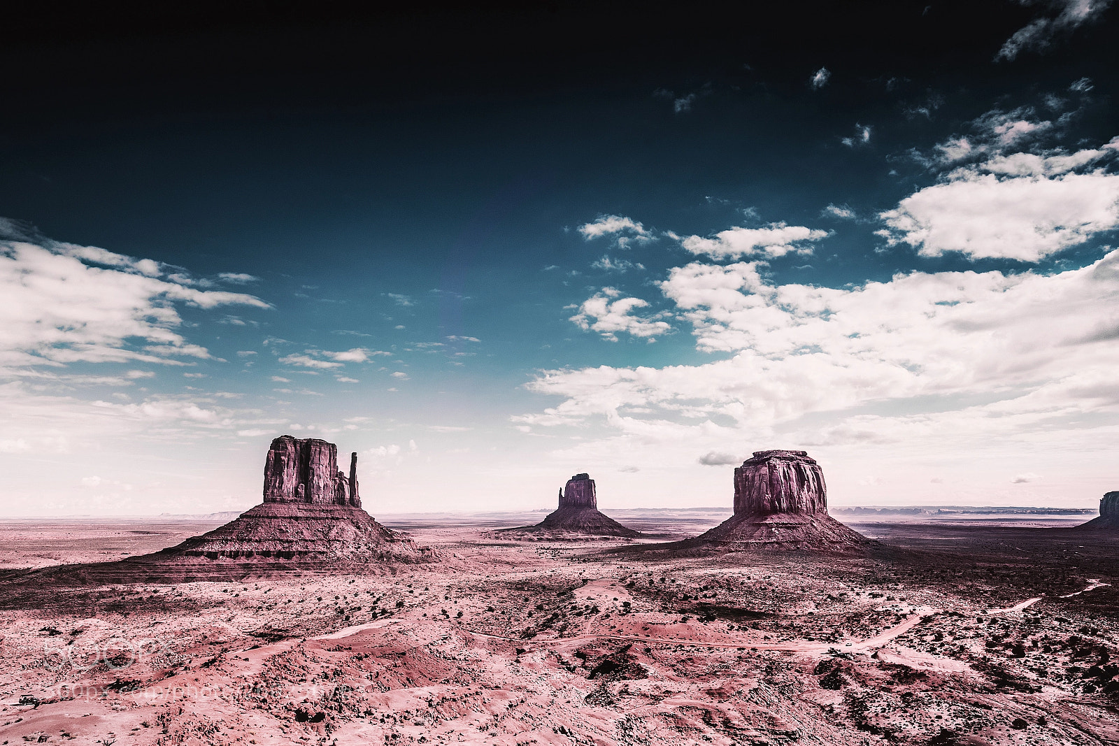 Canon EOS 6D sample photo. Dramatic monument valley photography