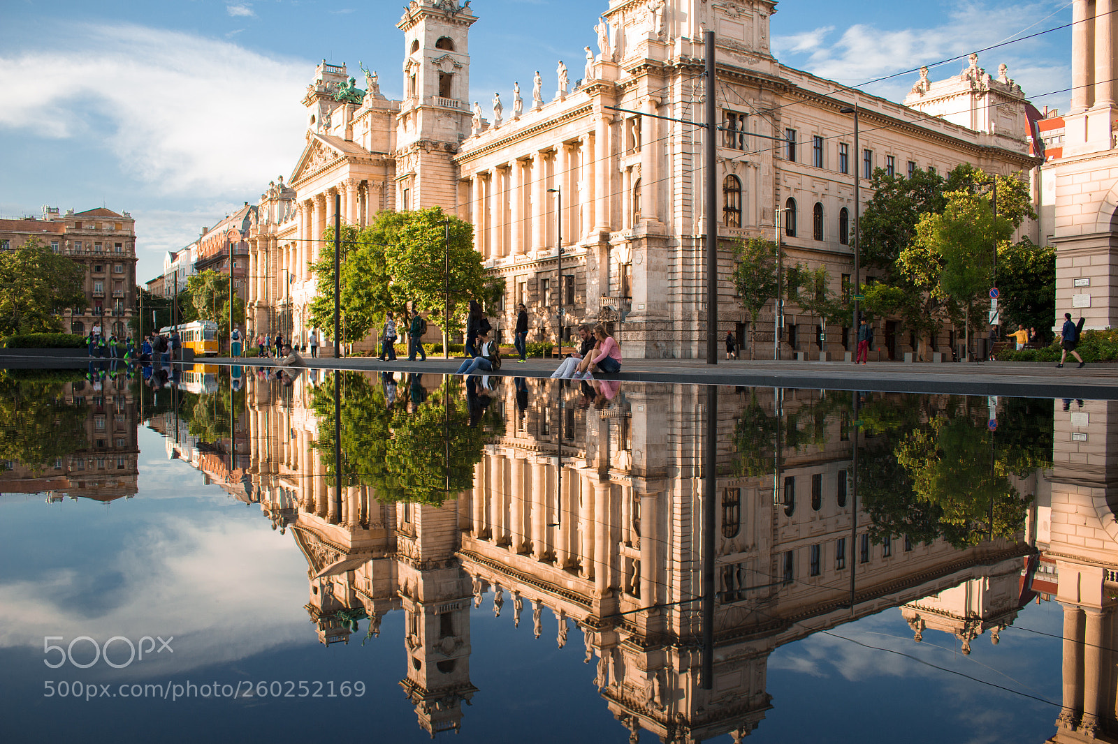Canon EOS 100D (EOS Rebel SL1 / EOS Kiss X7) sample photo. Perfect reflection at budapest photography
