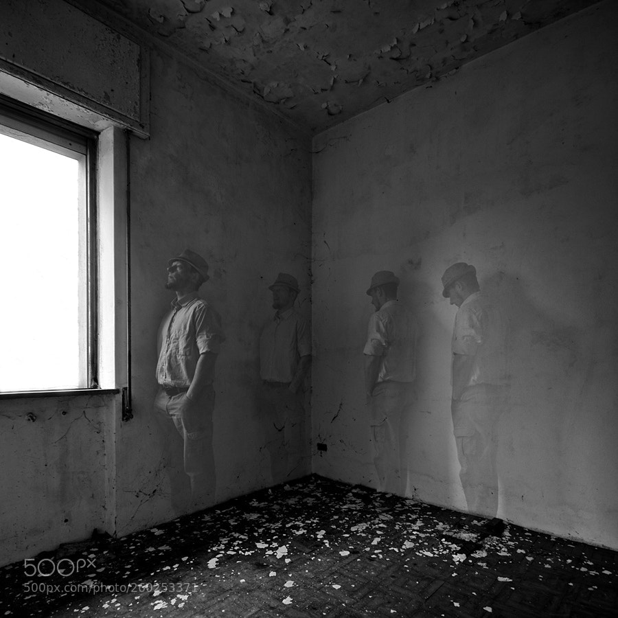 Nikon D300 sample photo. Queue photography