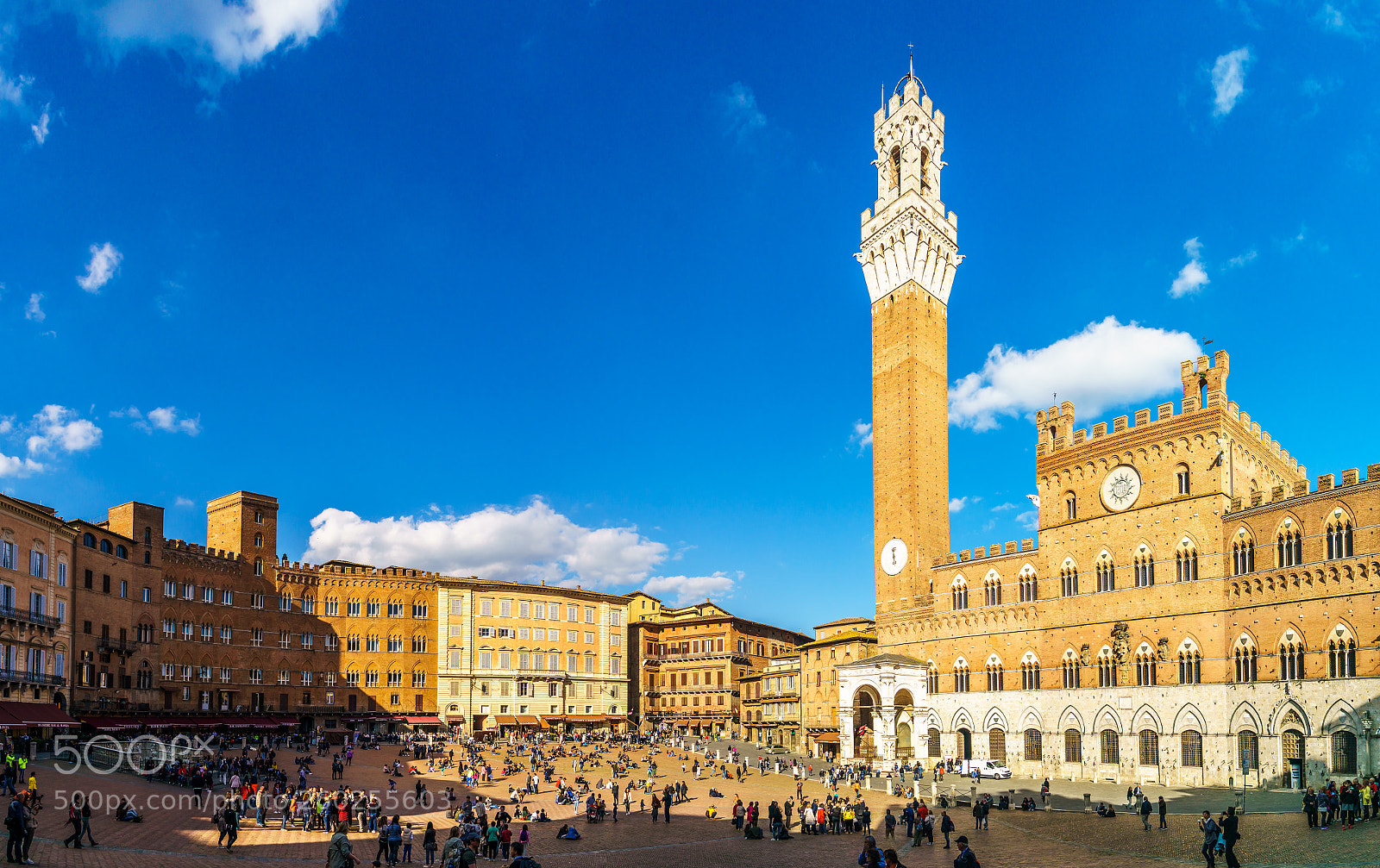 Sony ILCA-77M2 sample photo. Afternoon at the piazza photography