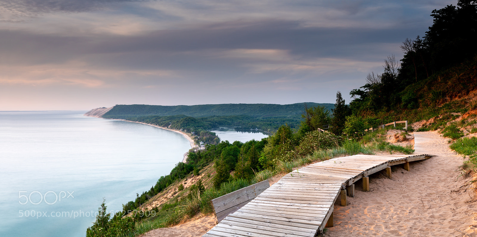 Sony a7R II sample photo. A night @ the bluffs photography