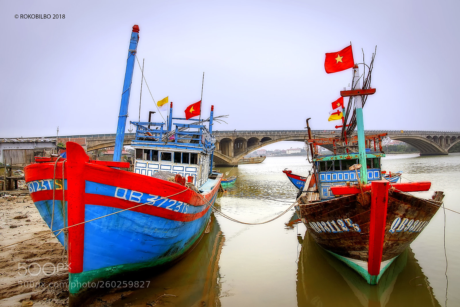 Canon EOS 50D sample photo. Vietnamese fishing boat 16 photography